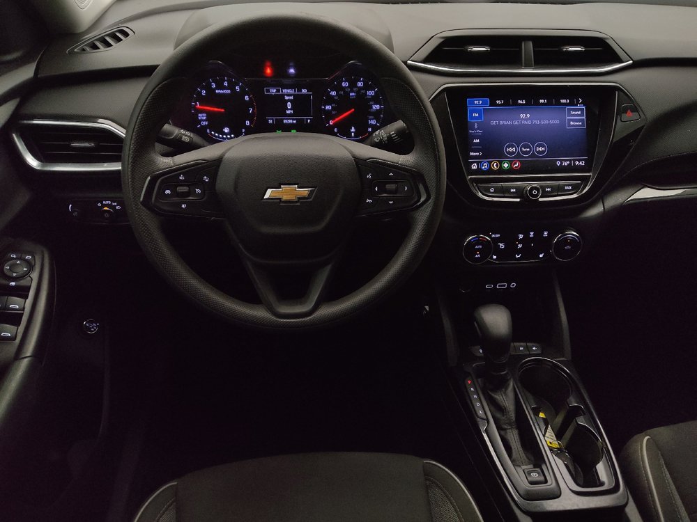 Used 2021 Chevrolet TrailBlazer LT w/ Sun and Liftgate Package FWD image 22