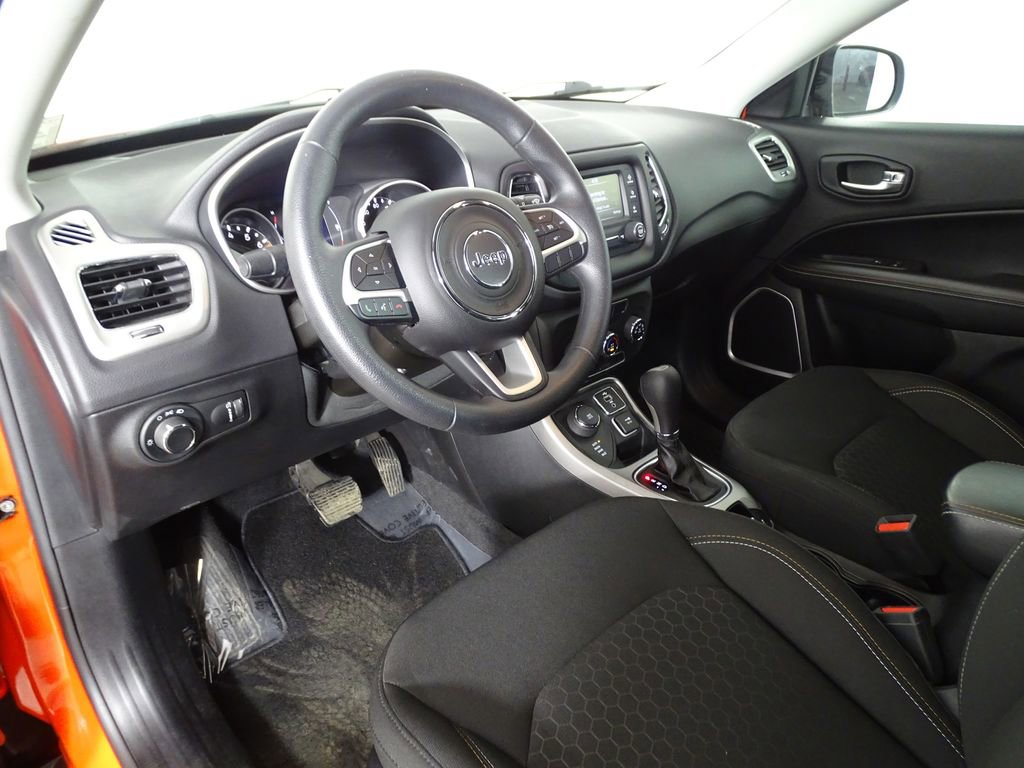 Used 2018 Jeep Compass Sport w/ Mopar Graphics Package image 20