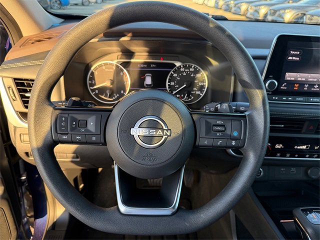 Used 2023 Nissan Rogue SV image 16