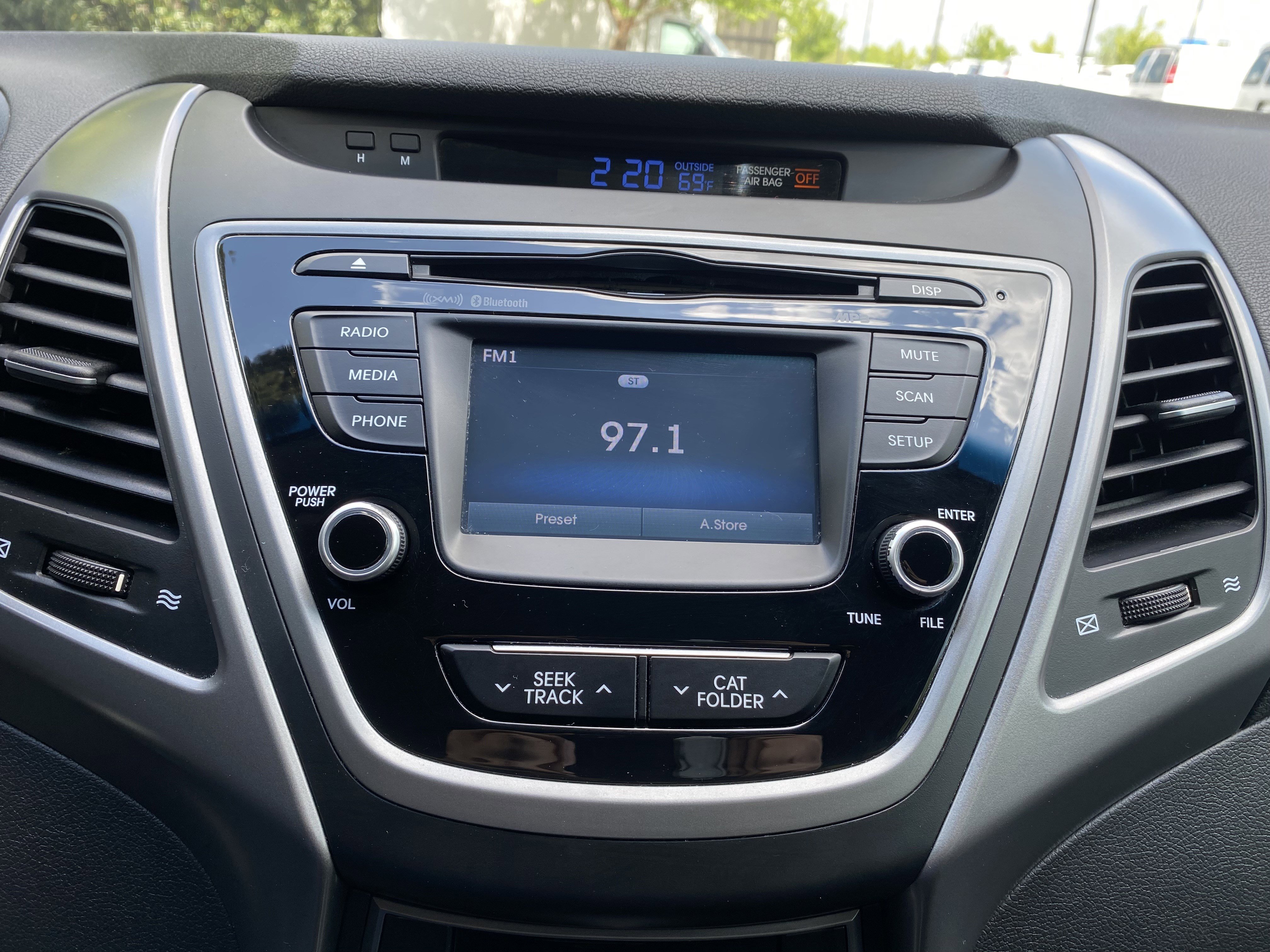 Used 2015 Hyundai Elantra SE w/ Option Group 03 image 24