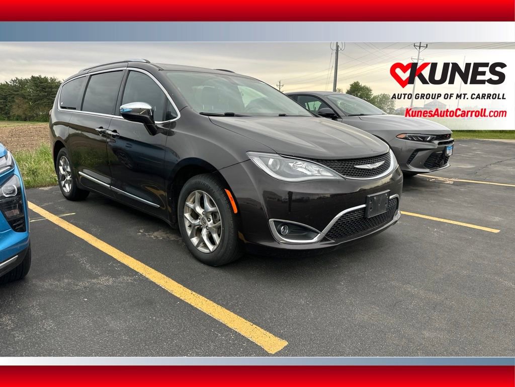 Used 2017 Chrysler Pacifica Limited w/ UConnect Theater Package FWD video 1