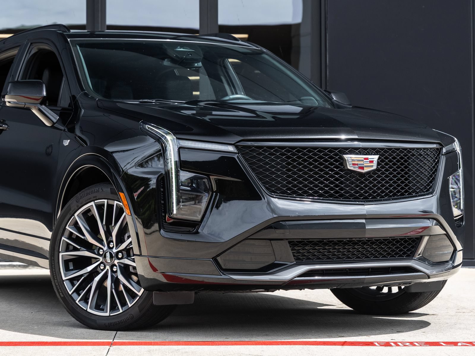 Used 2024 Cadillac XT4 Sport FWD image 5