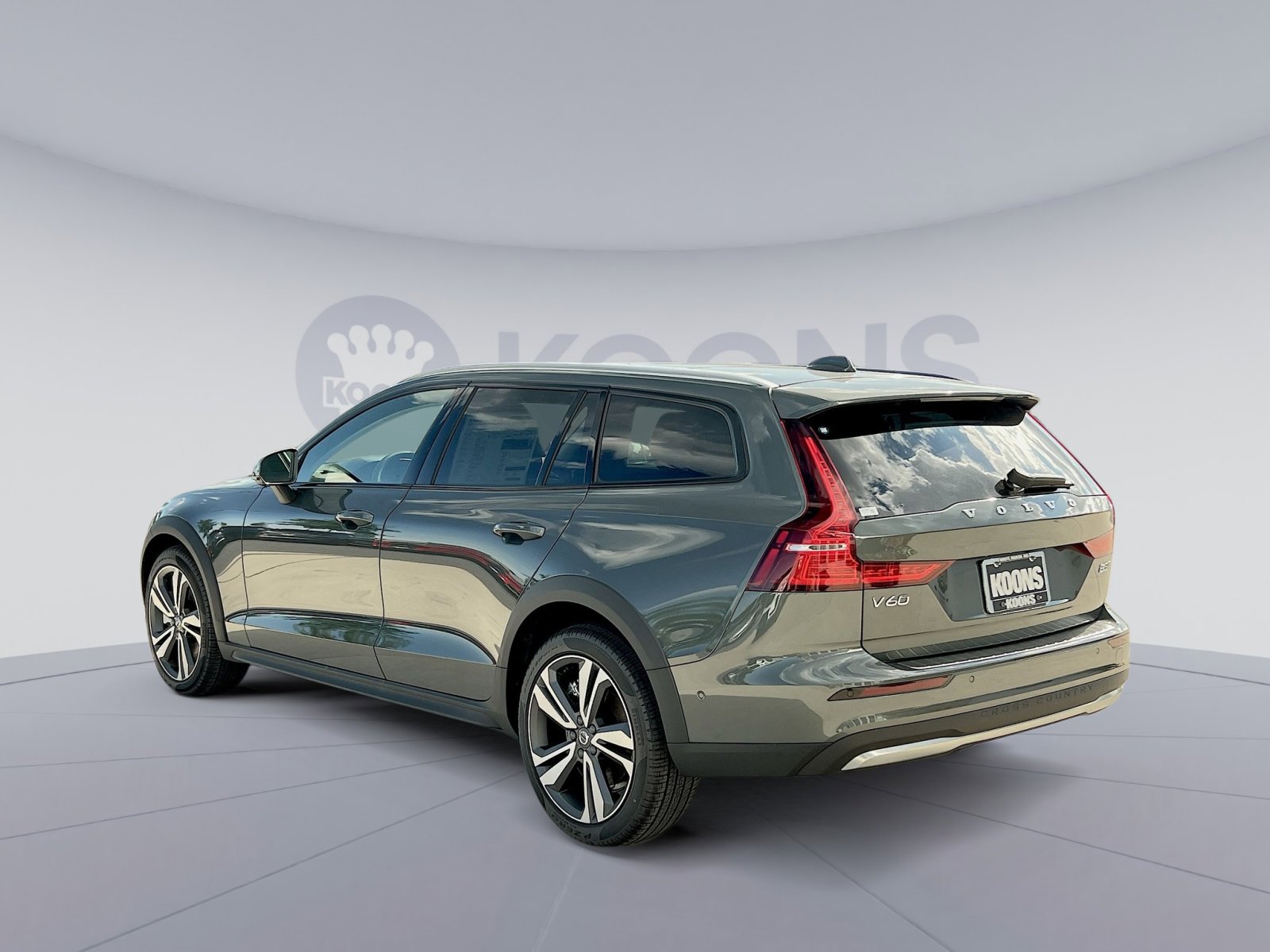 New 2026 Volvo V60 B5 Cross Country Plus w/ Protection Package Premier image 4