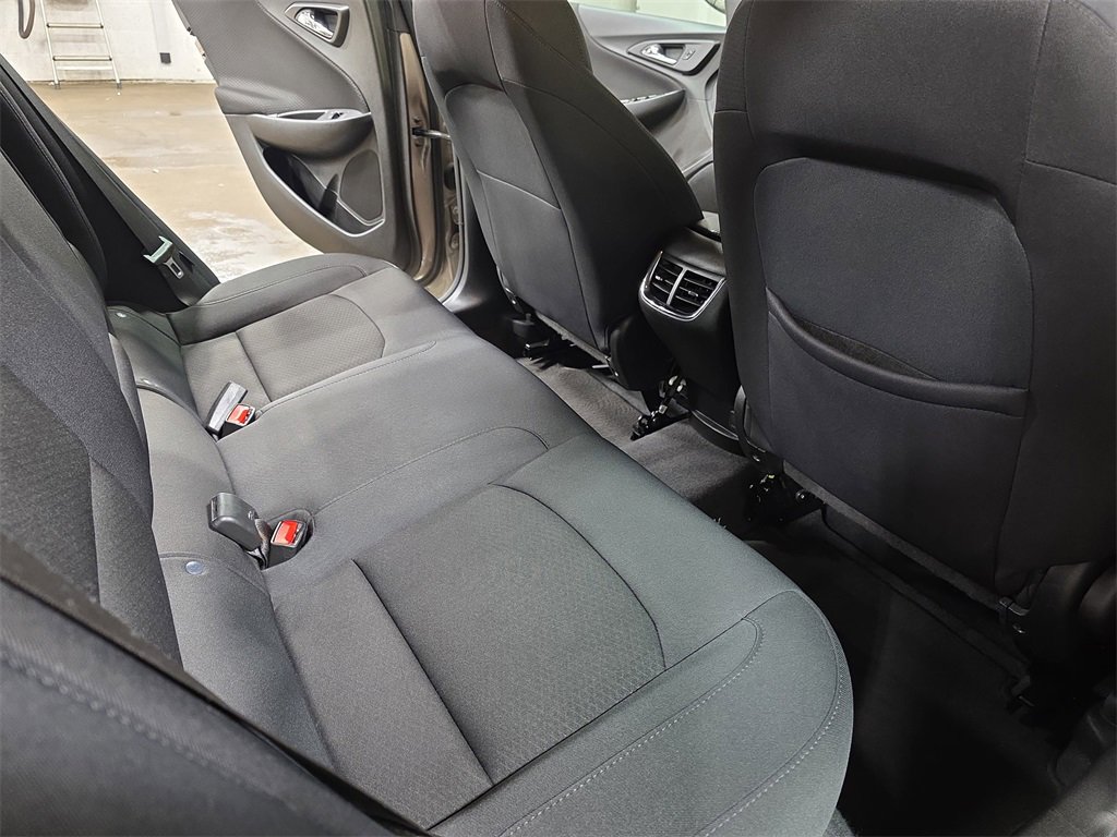 Used 2023 Chevrolet Malibu LT image 11
