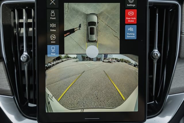 New 2026 Volvo XC90 B6 Plus w/ Protection Package Premier AWD/4WD image 44