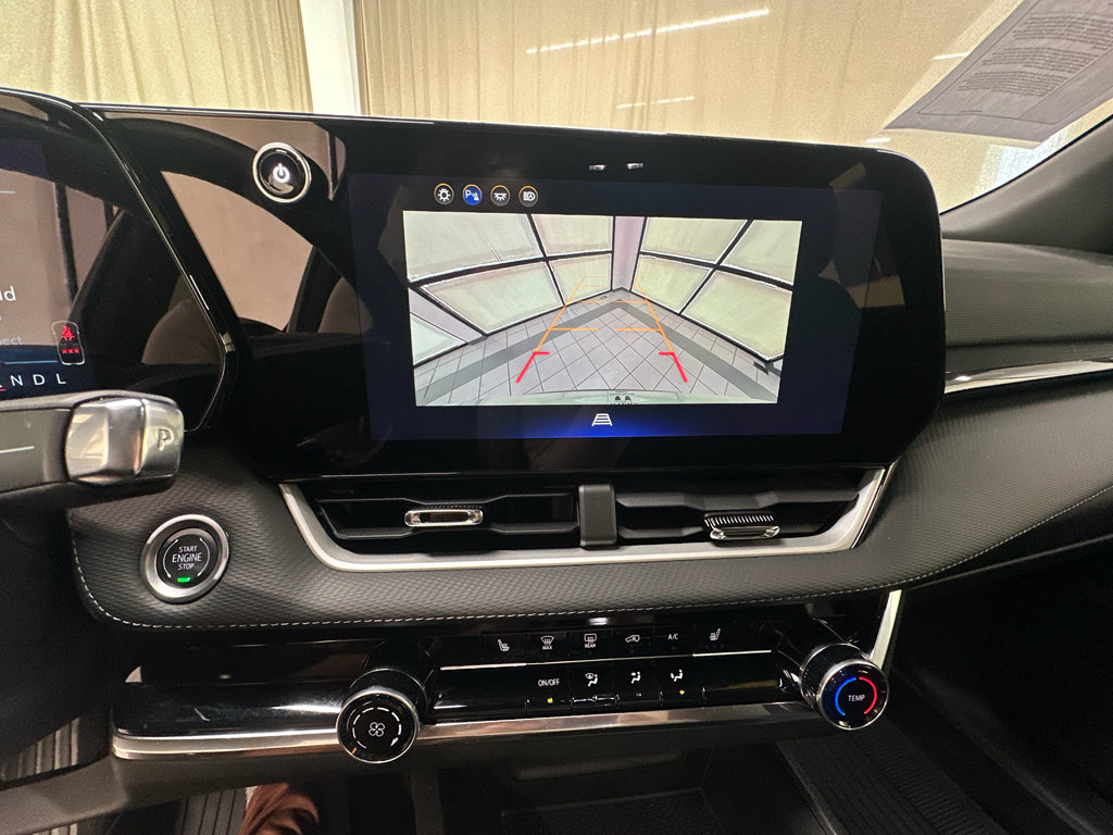 Certified 2025 Chevrolet Equinox LT FWD image 23