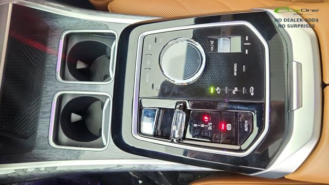 Used 2023 BMW 740i image 48