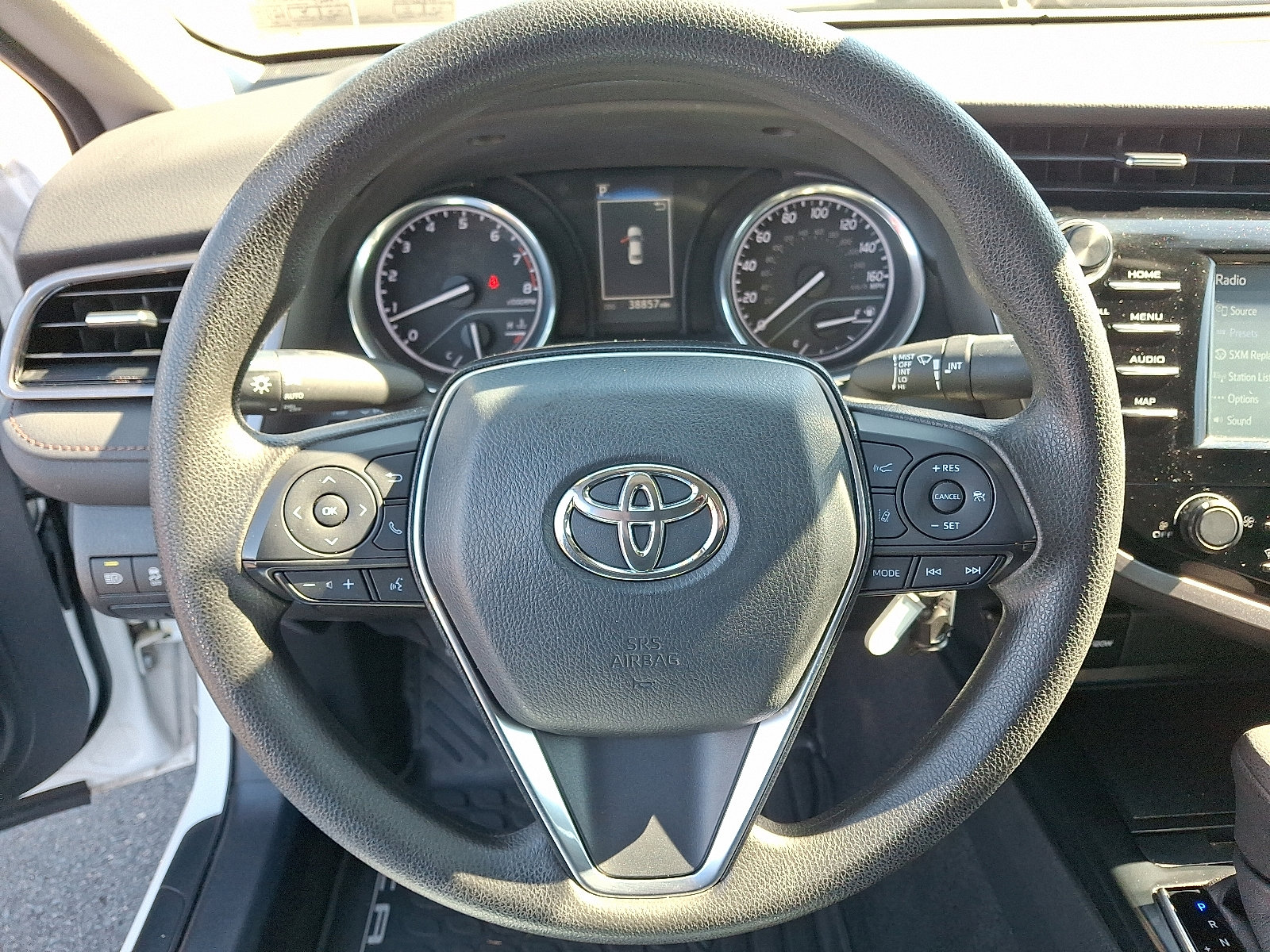 Used 2020 Toyota Camry LE image 18