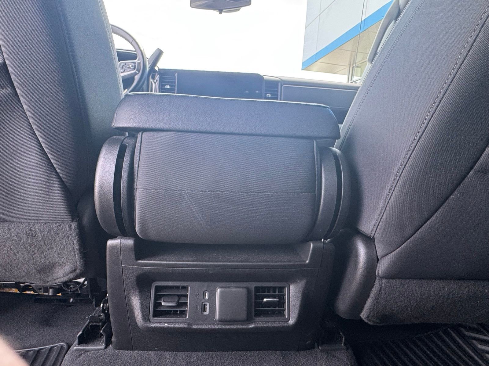 Used 2023 Chevrolet Silverado 1500 LT AWD/4WD image 19