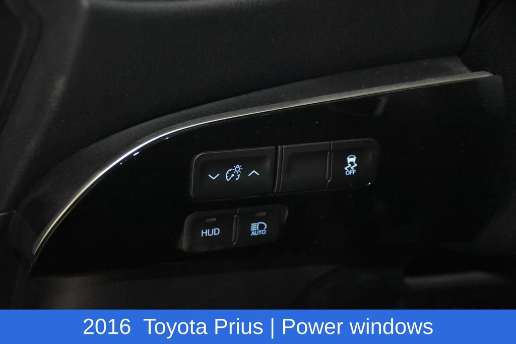Used 2016 Toyota Prius Four image 9