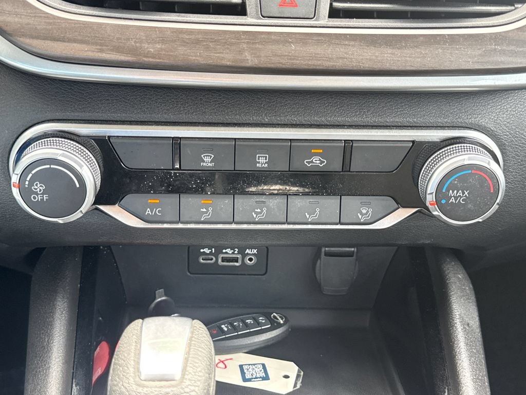 Used 2024 Nissan Altima 2.5 SV FWD image 24