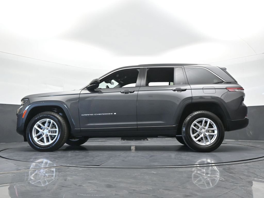 Used 2025 Jeep Grand Cherokee Laredo X RWD image 55