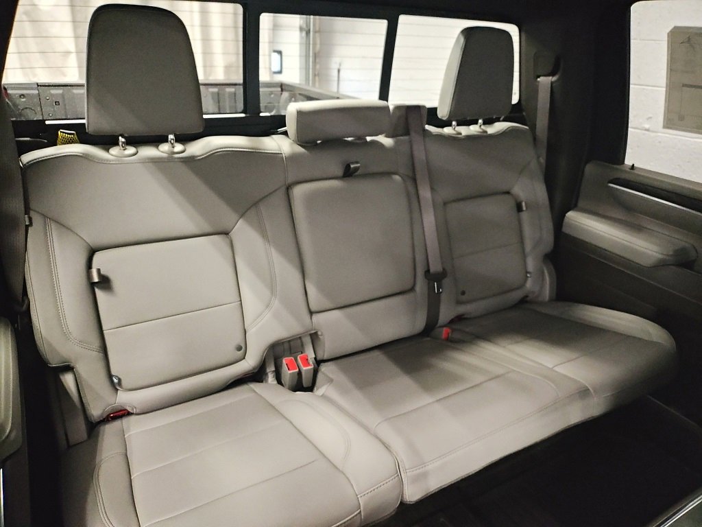 New 2026 GMC Sierra 2500 SLT w/ SLT Premium Package image 11