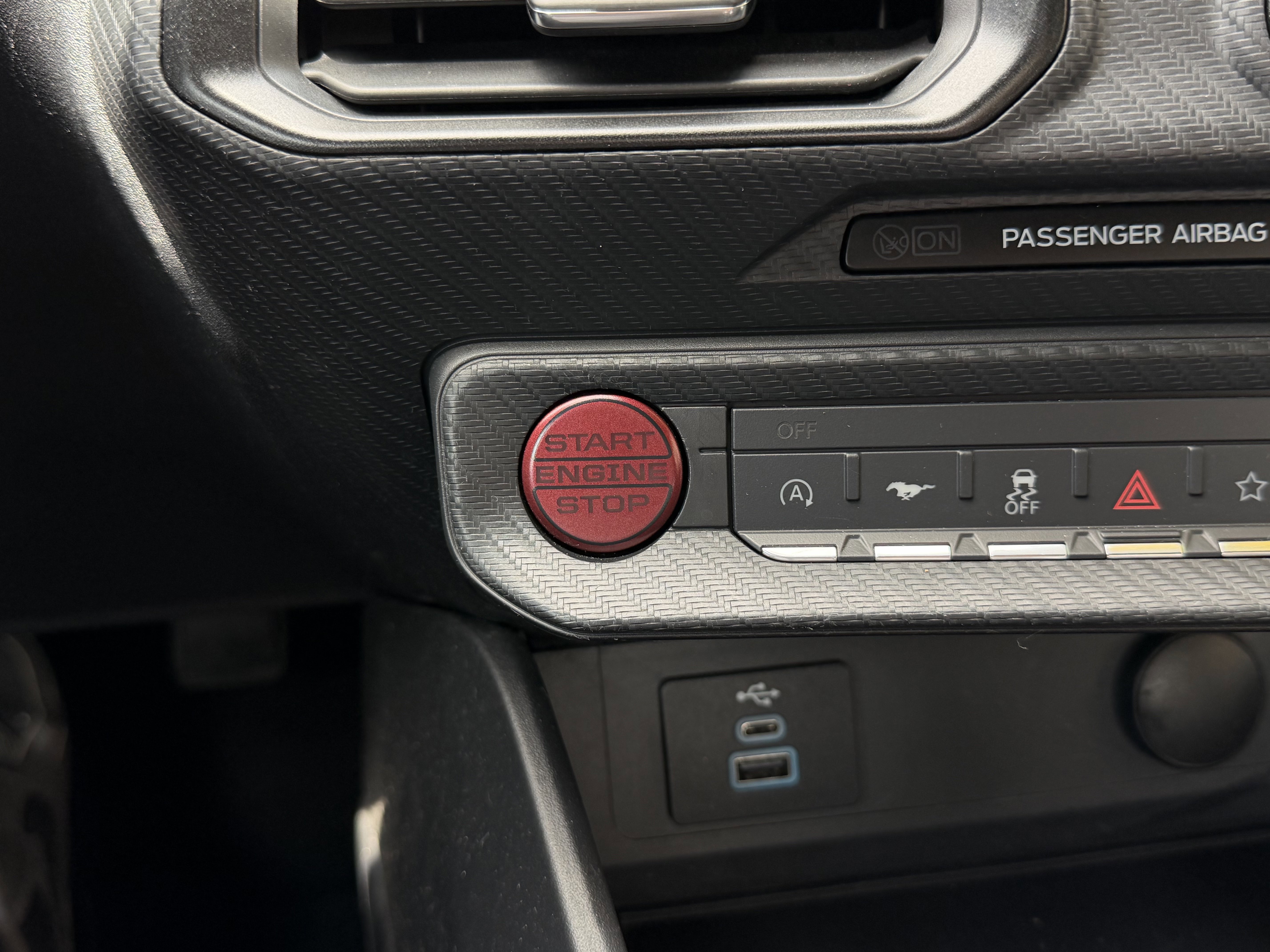 Certified 2024 Ford Mustang Coupe RWD image 23