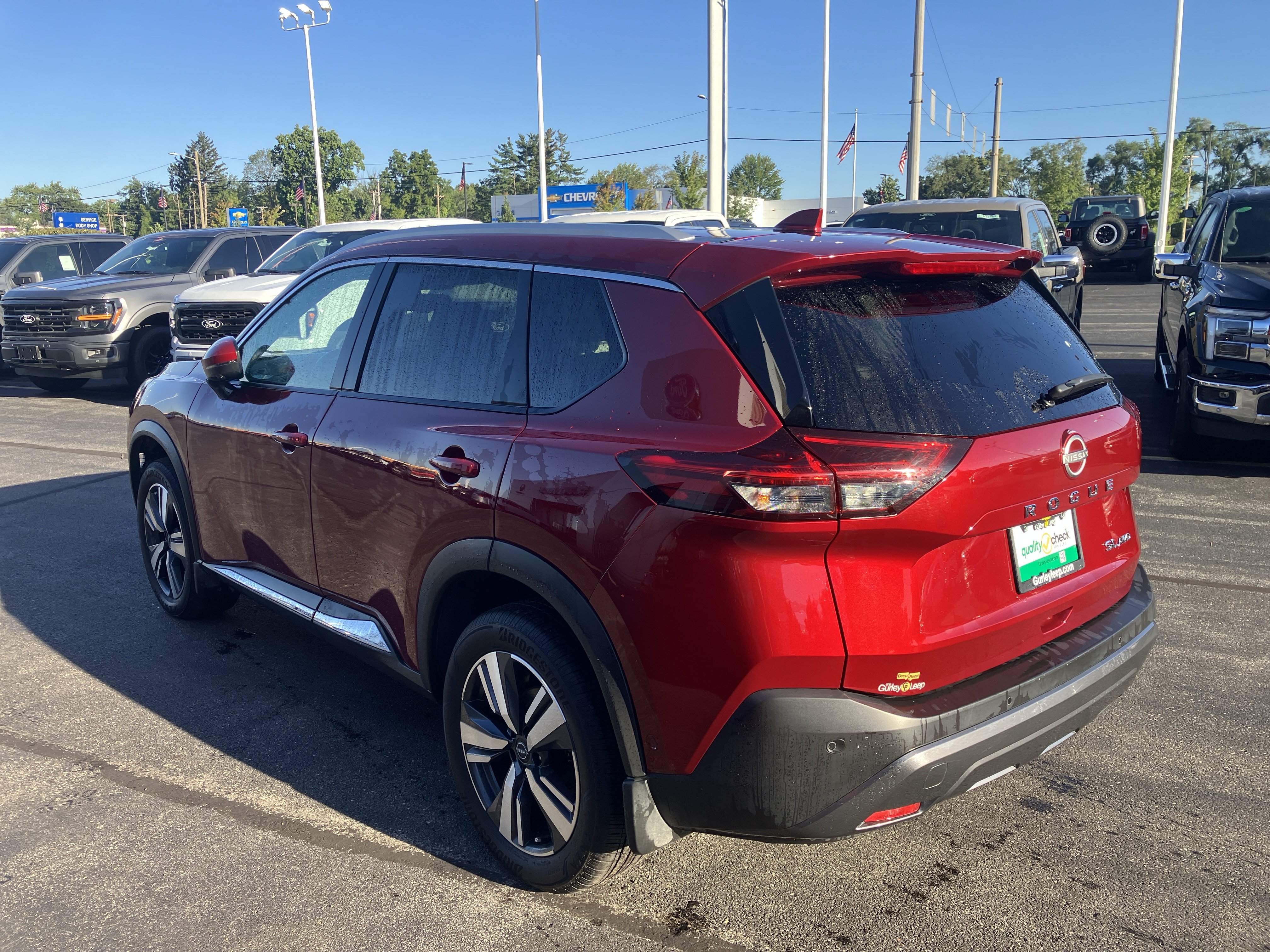 Used 2023 Nissan Rogue SL AWD/4WD image 5