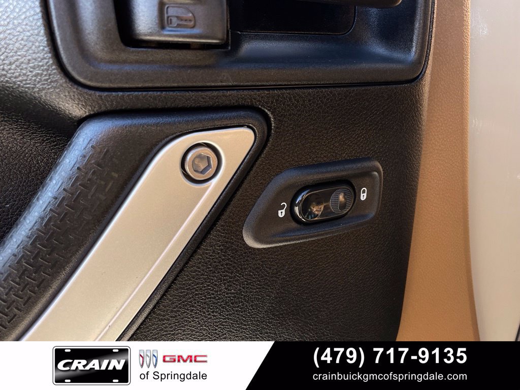 Used 2018 Jeep Wrangler Unlimited Rubicon w/ Cold Weather Group AWD/4WD image 12