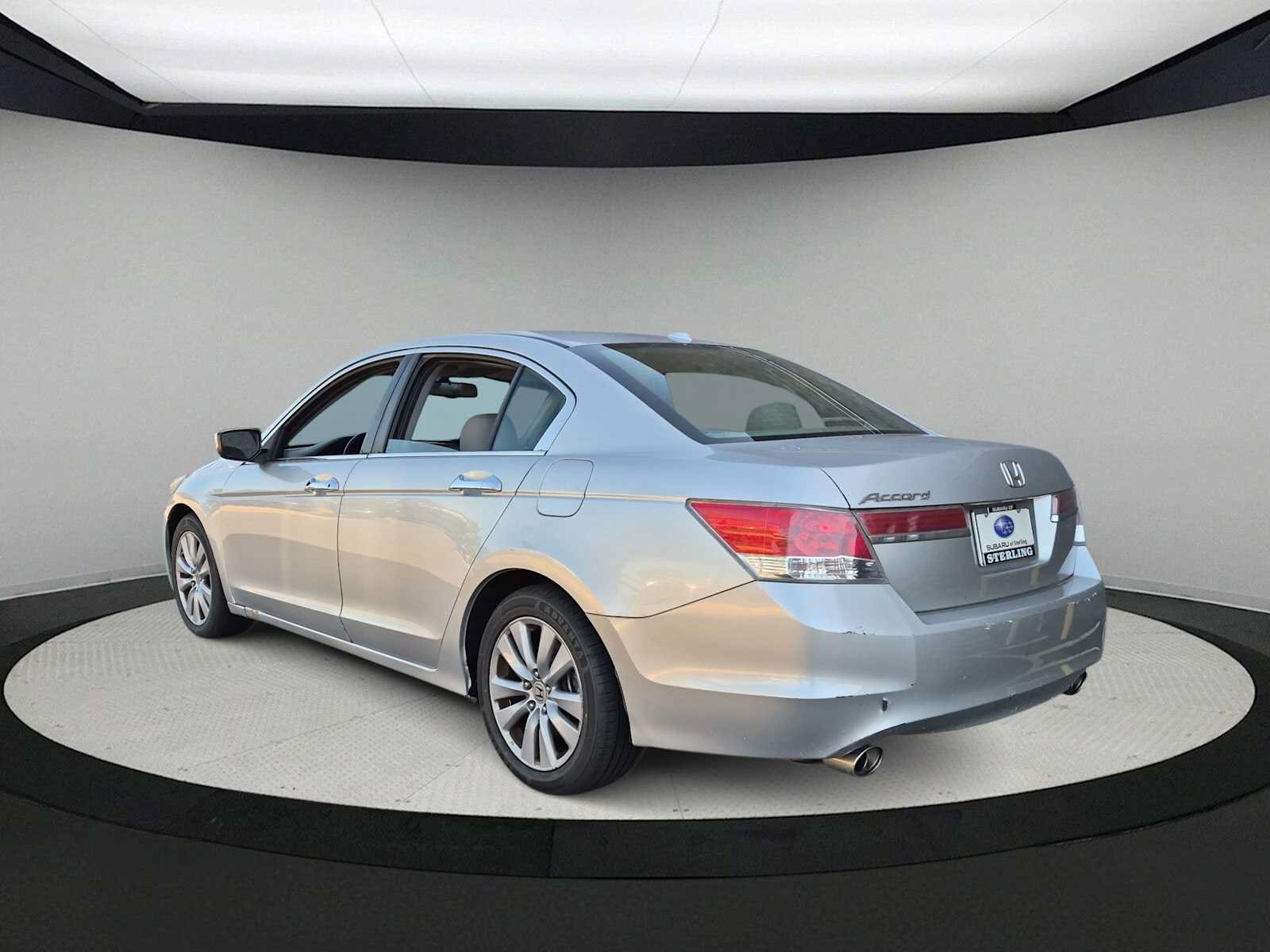 Used 2011 Honda Accord EX-L image 6