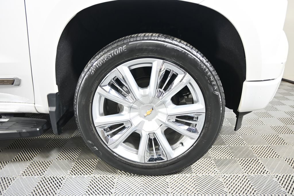 Used 2022 Chevrolet Silverado 1500 High Country w/ High Country Premium Package image 12