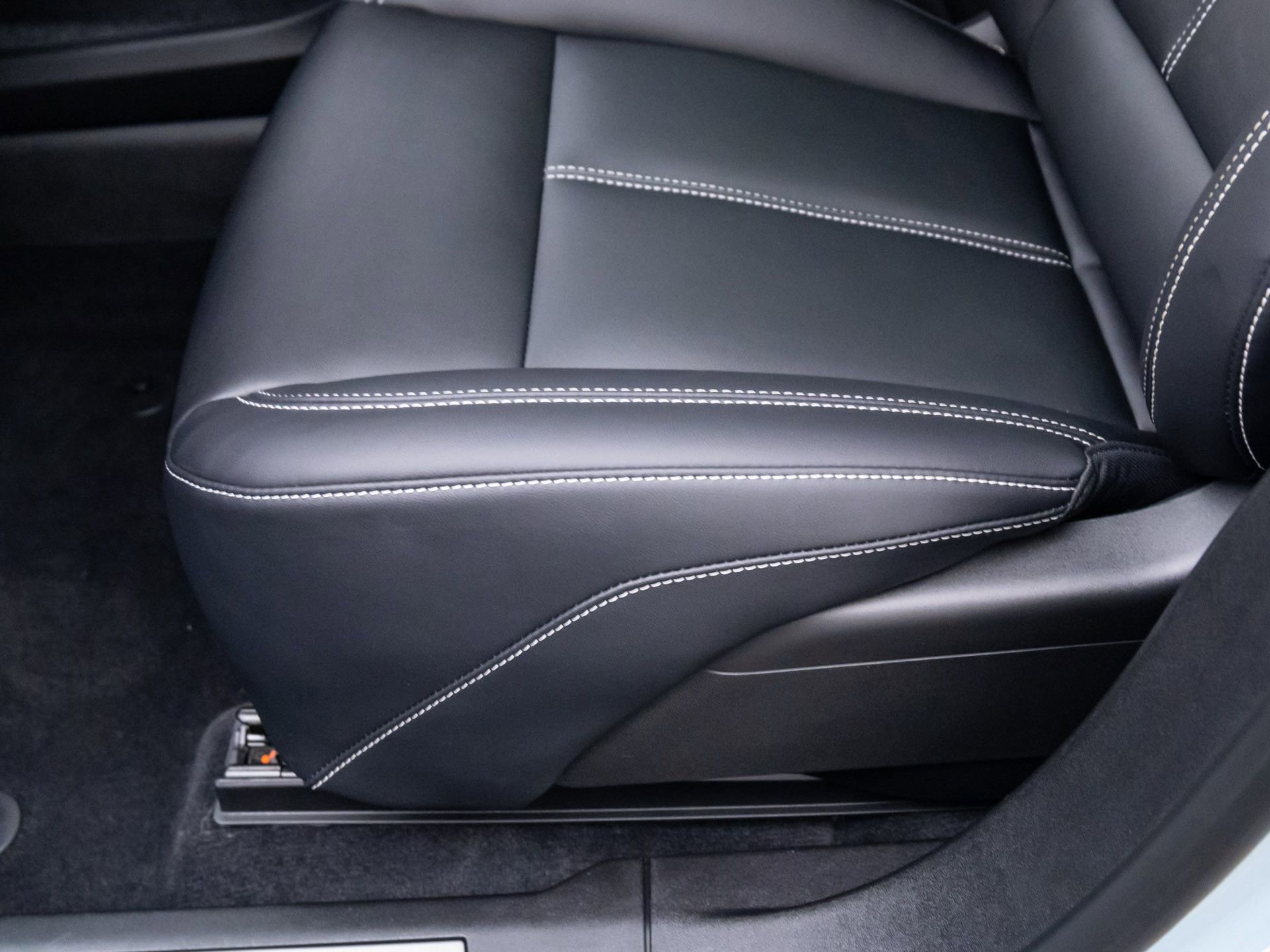 New 2026 Cadillac Optiq Sport 1 image 14