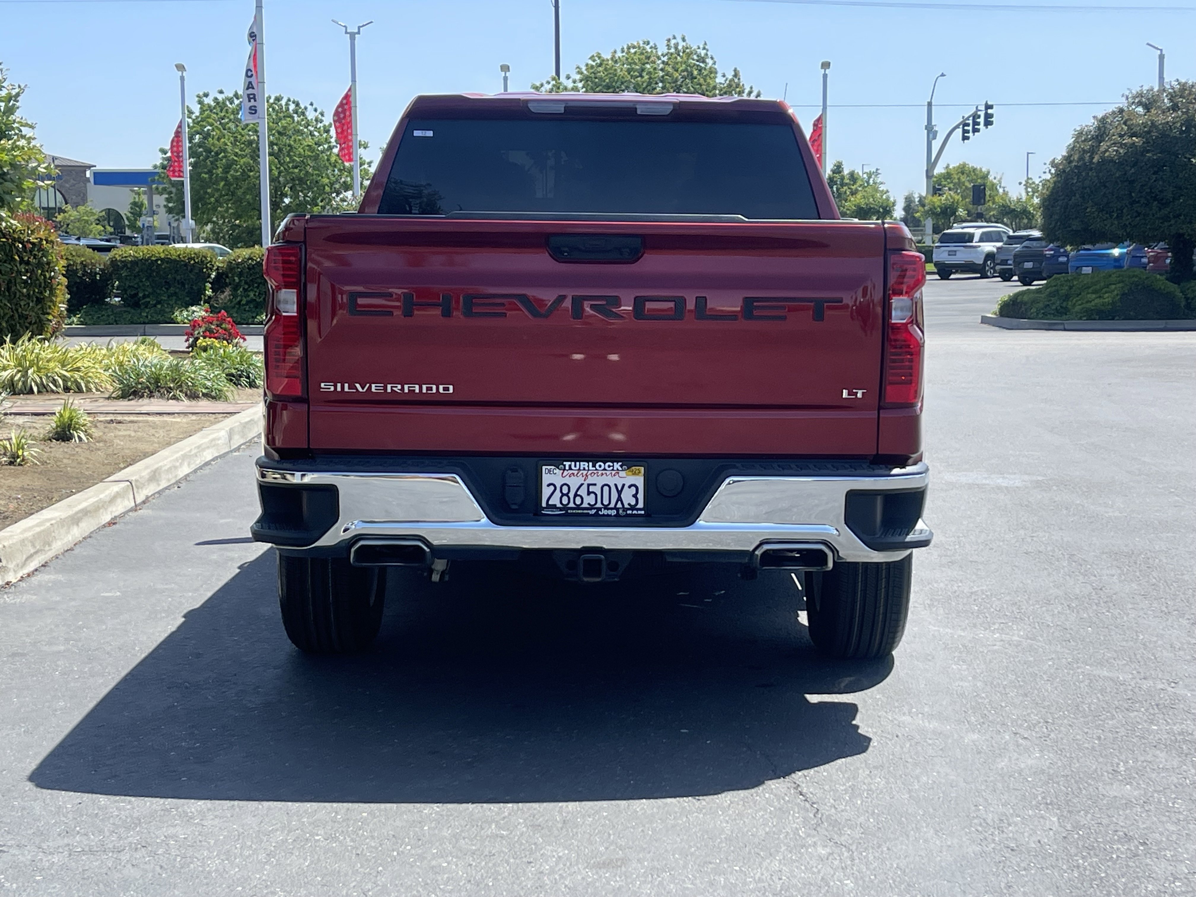 Used 2023 Chevrolet Silverado 1500 LT AWD/4WD image 8