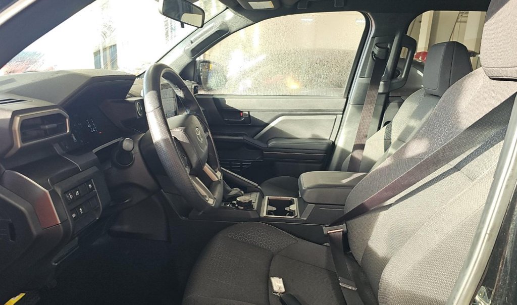 Used 2025 Toyota 4Runner SR5 AWD/4WD image 8