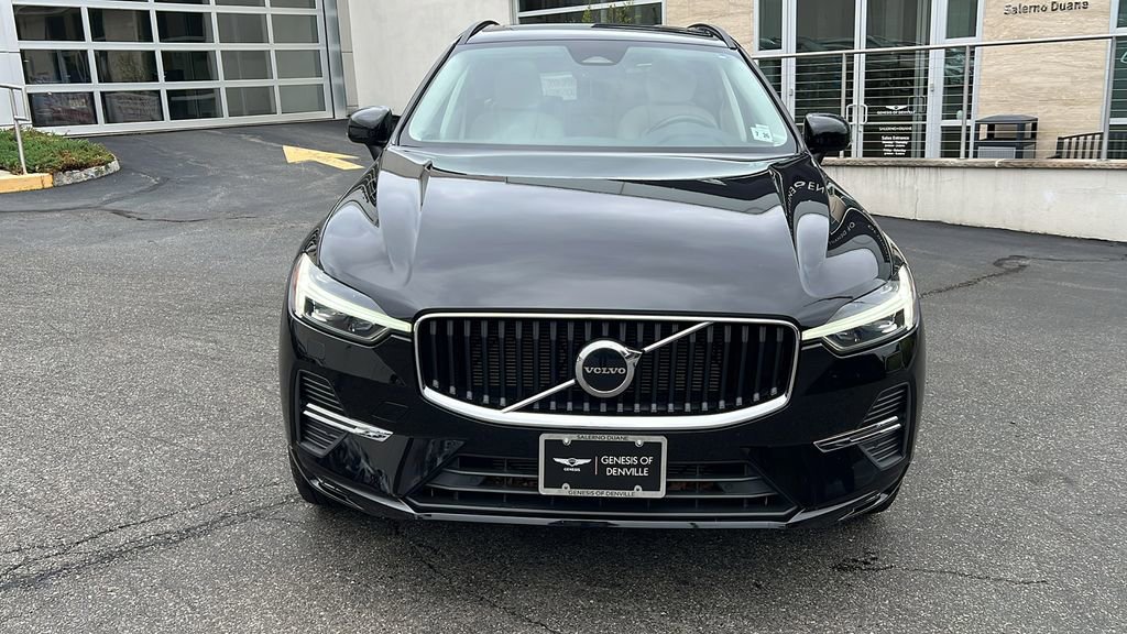 Used 2022 Volvo XC60 B5 Momentum w/ Climate Package image 8