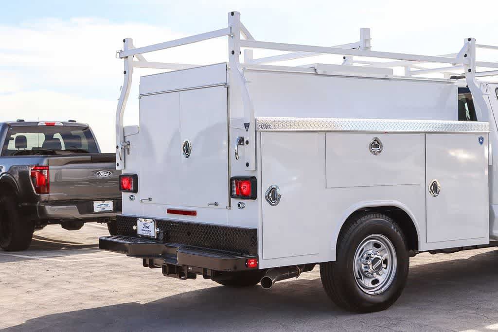 New 2026 Ford F250 XL w/ XL Chrome Package RWD image 9