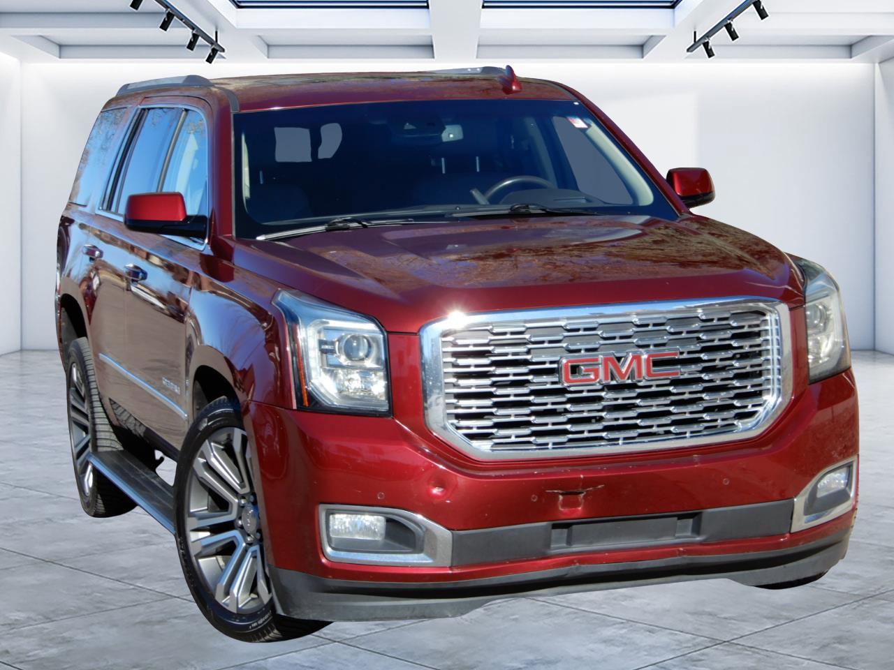 Used 2018 GMC Yukon Denali image 1