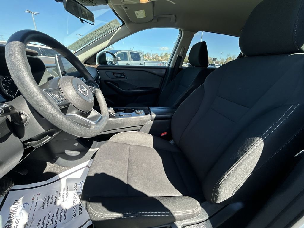 Used 2023 Nissan Rogue S image 17