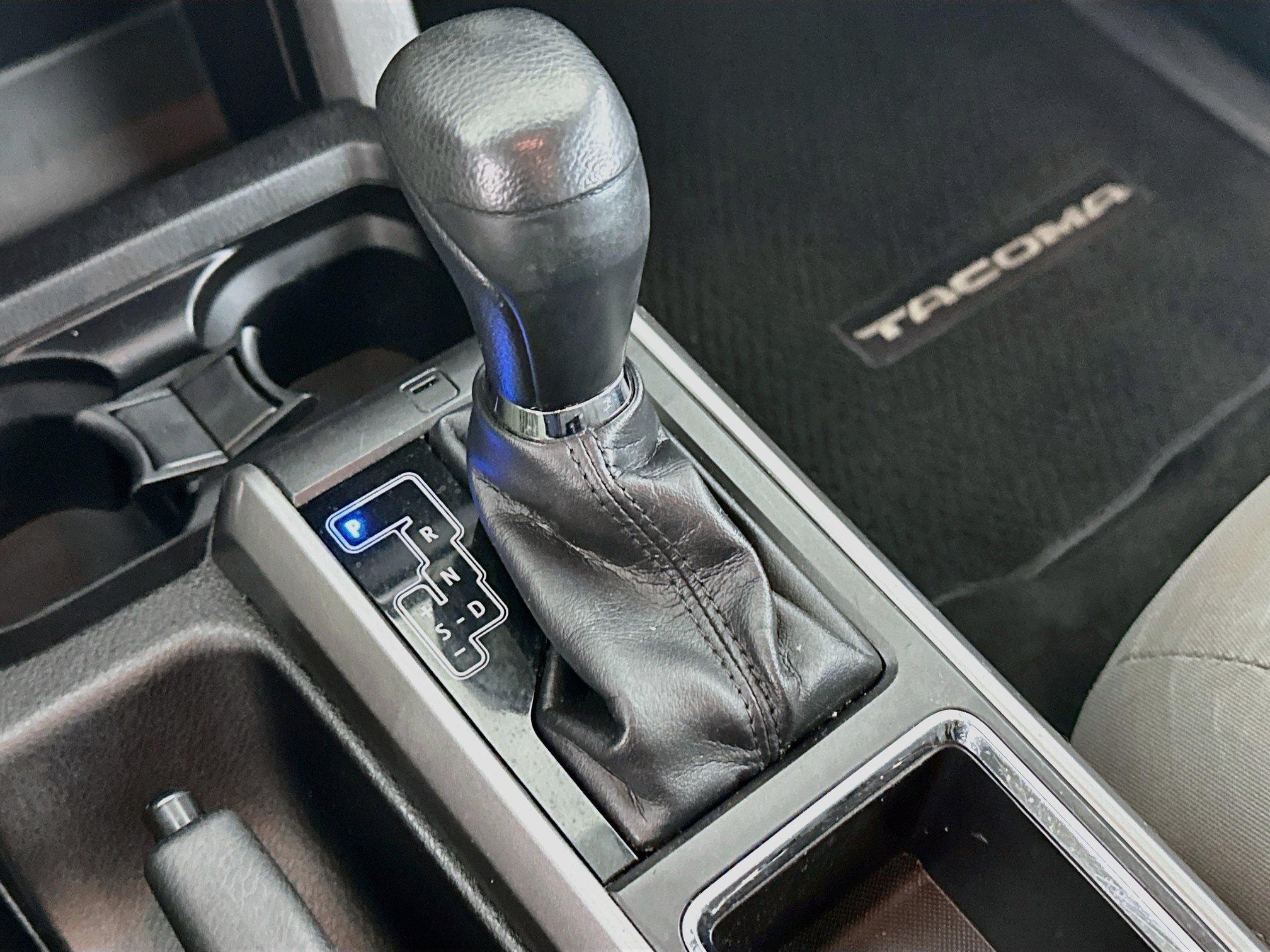 Used 2016 Toyota Tacoma SR5 RWD image 24