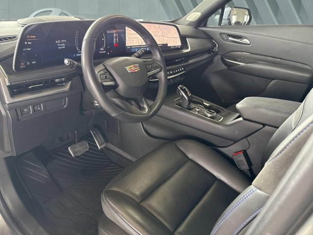Used 2024 Cadillac XT4 Sport FWD image 11