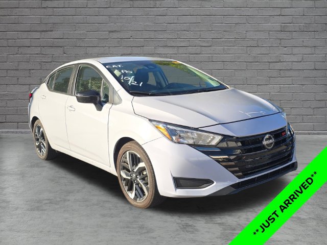 Certified 2025 Nissan Versa SR FWD image 1