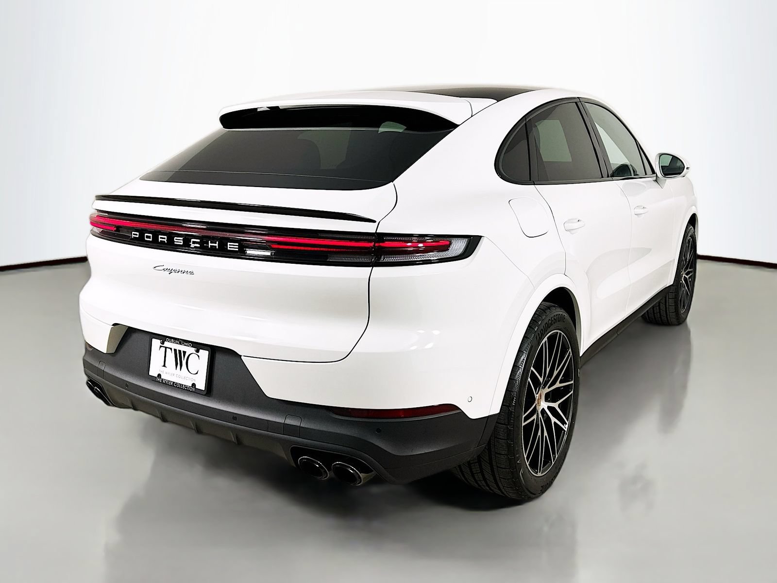 New 2026 Porsche Cayenne Coupe AWD/4WD image 5