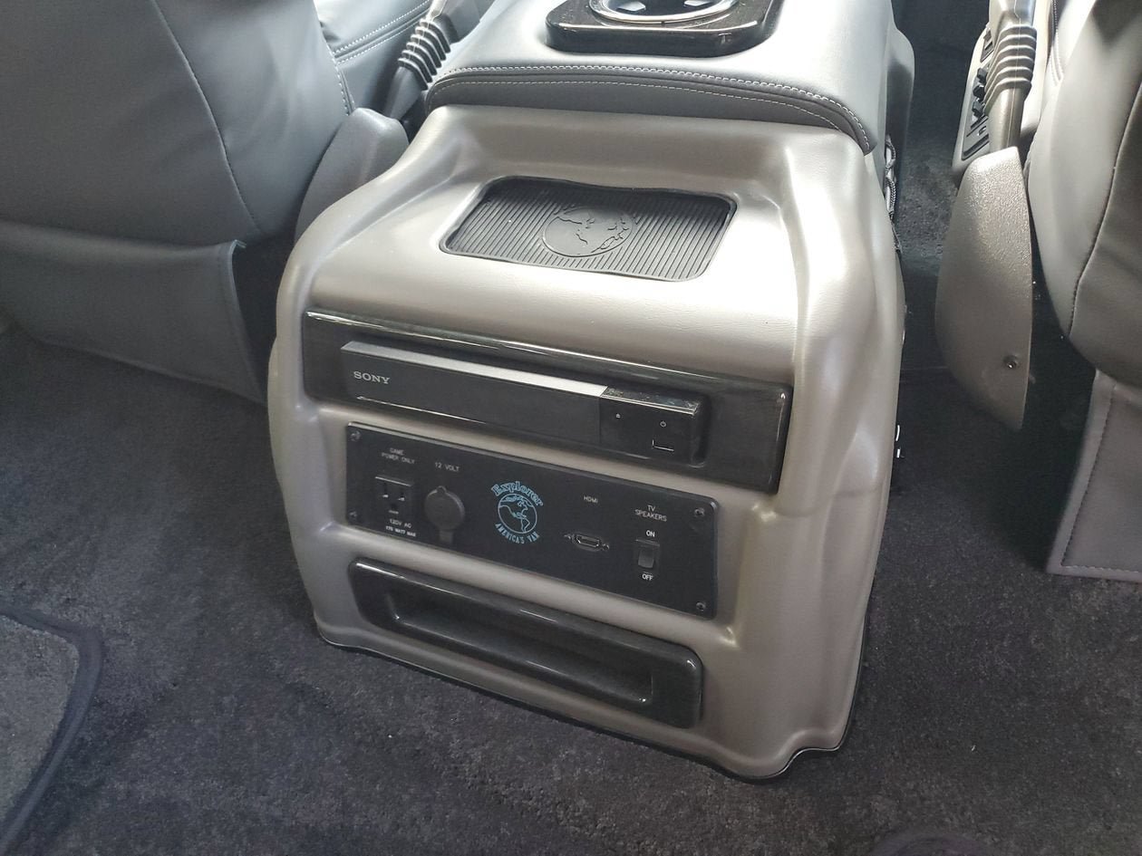 New 2026 GMC Savana 2500 w/ Driver Convenience Package RWD image 17