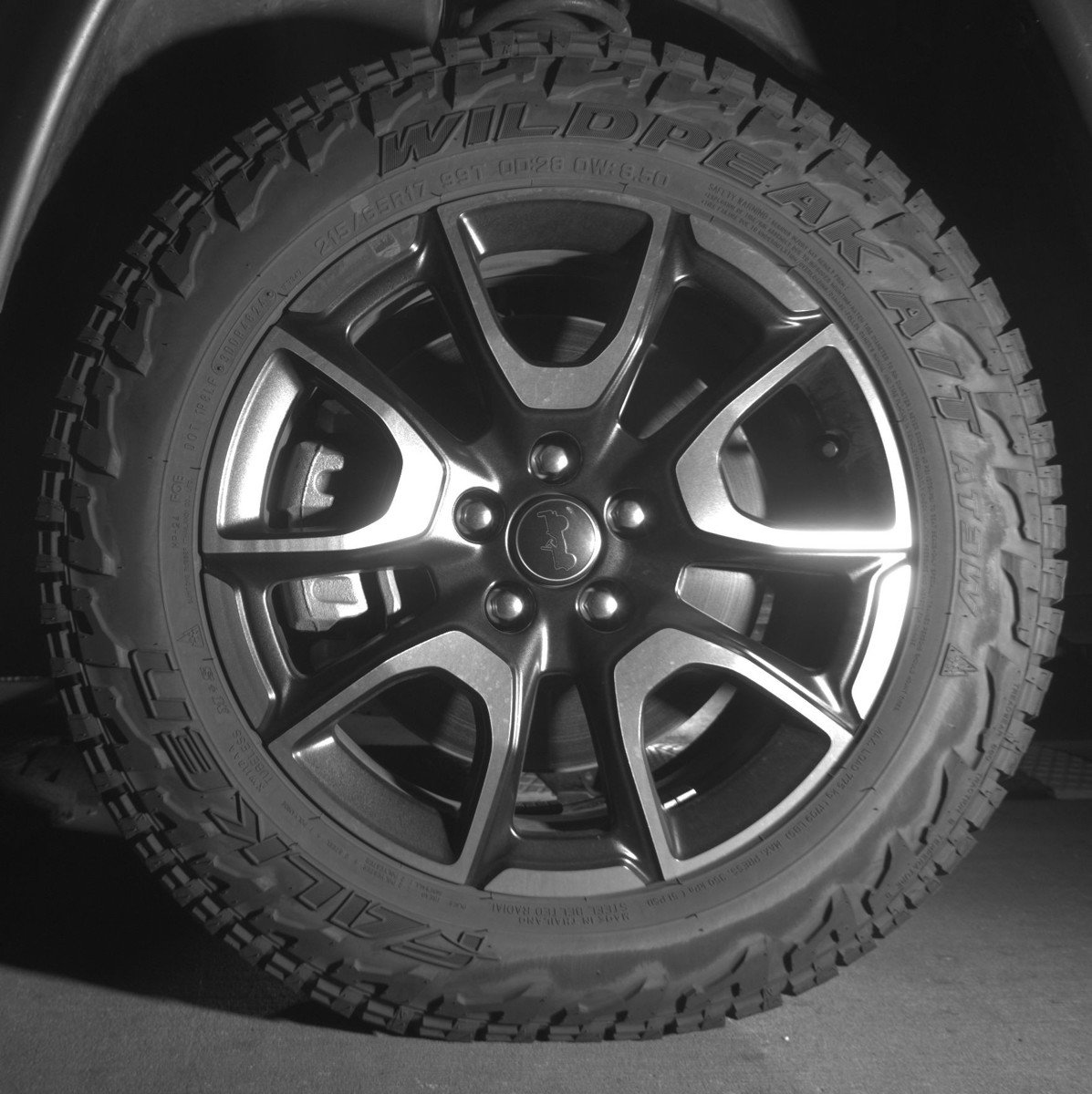 Used 2025 Jeep Compass Trailhawk AWD/4WD image 12