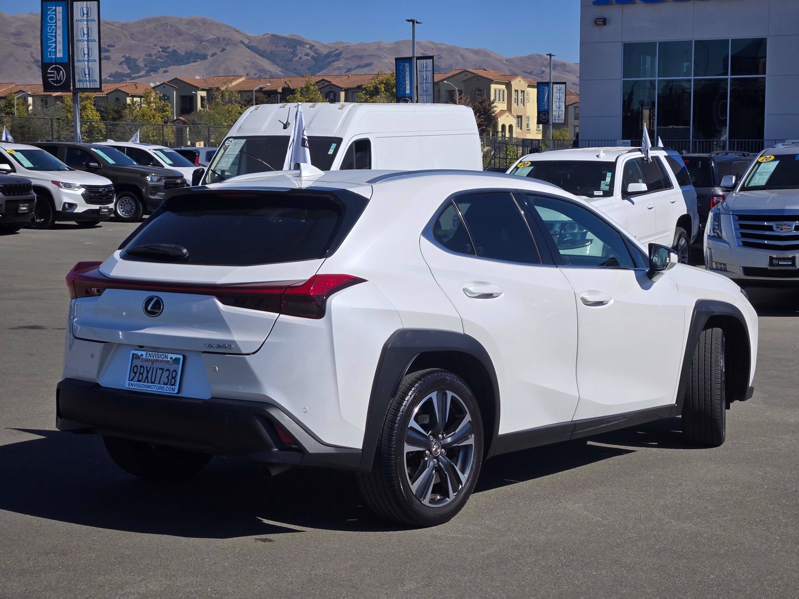 Used 2022 Lexus UX 200 w/ Accessory Package (Z2) FWD image 7