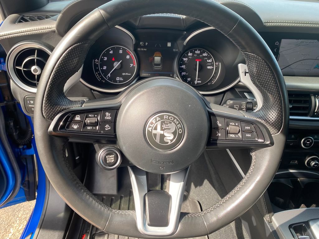 Used 2022 Alfa Romeo Stelvio Veloce image 13