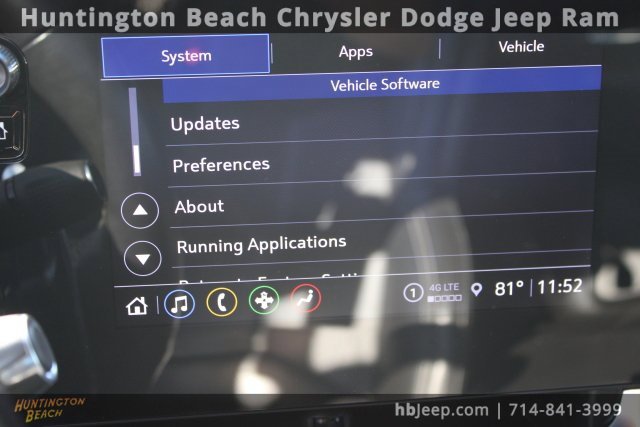 Used 2023 Chevrolet Corvette Stingray Convertible w/ Z51 Performance Package image 27