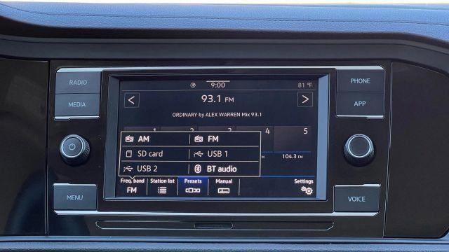 Used 2023 Volkswagen Jetta SE image 86