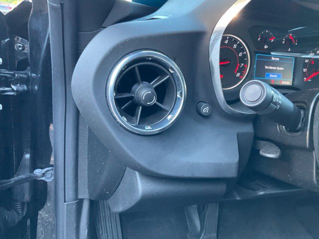 Used 2020 Chevrolet Camaro LT RWD image 9
