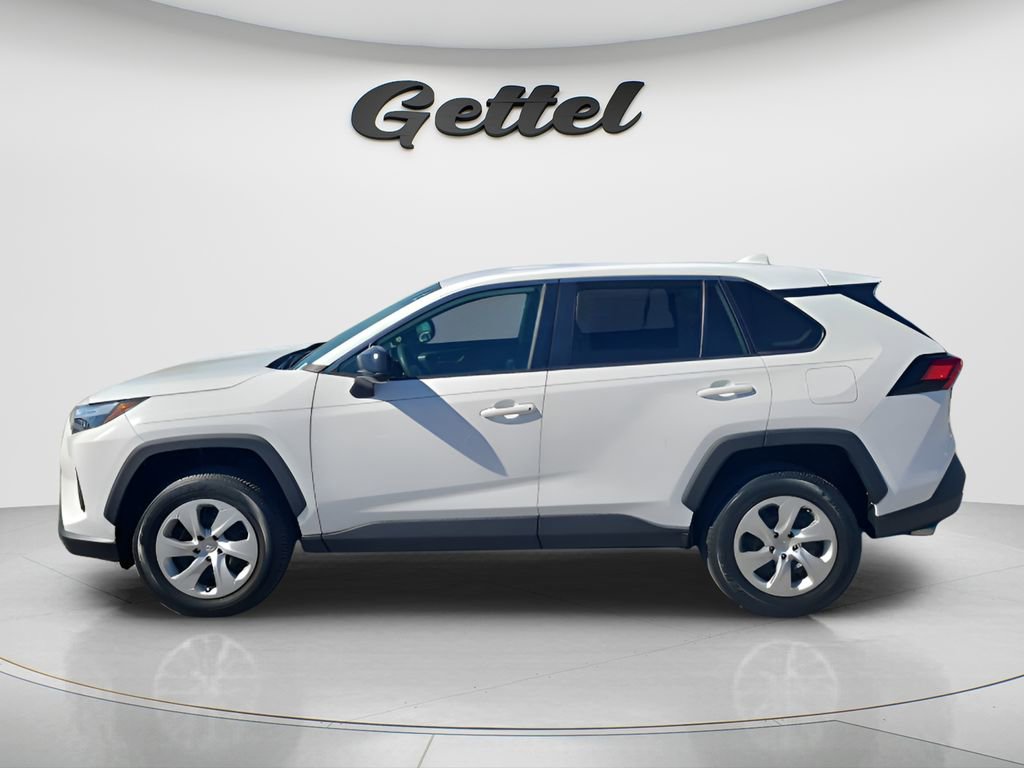 Used 2024 Toyota RAV4 LE image 8
