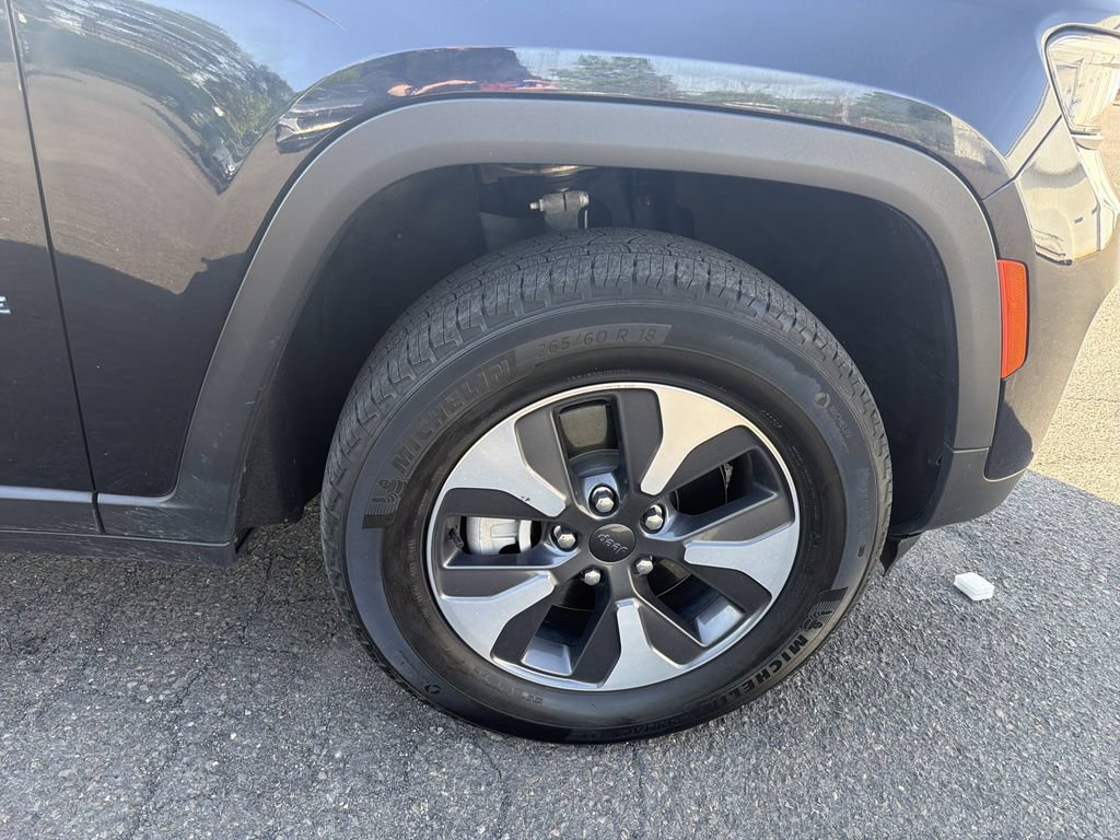 Used 2023 Jeep Grand Cherokee 4WD 4xe image 33