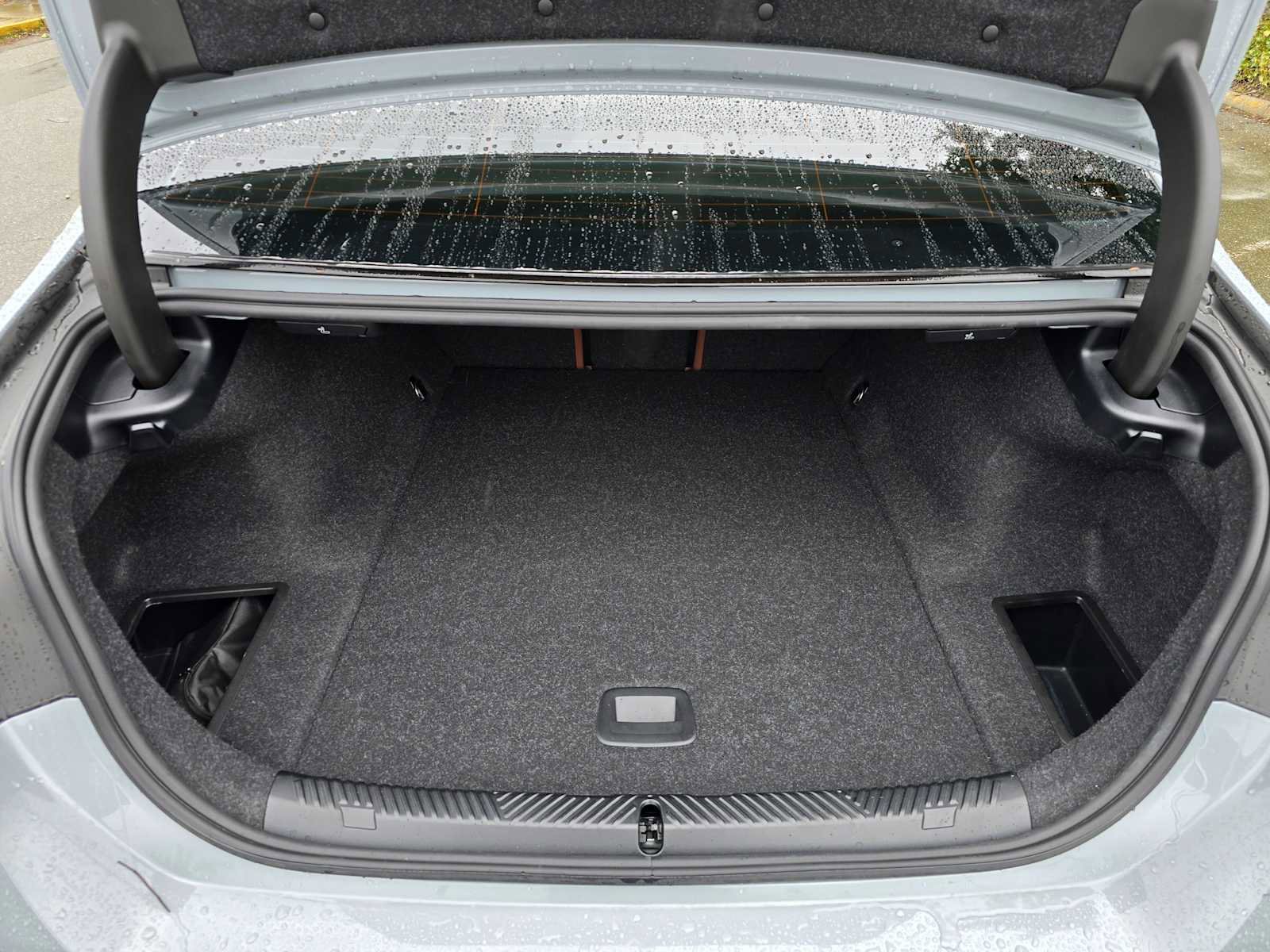 Used 2025 BMW i5 eDrive40i w/ M Sport Package image 16