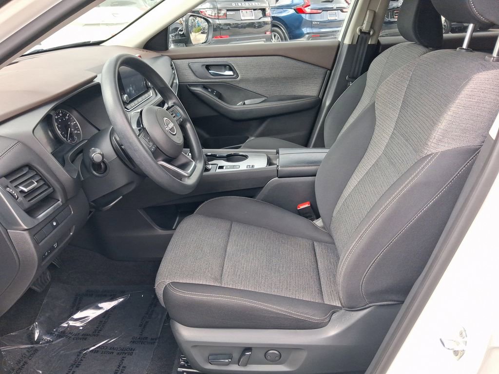 Certified 2023 Nissan Rogue SV image 12