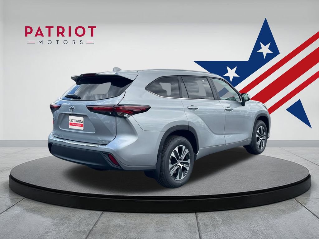 New 2025 Toyota Highlander XLE image 5