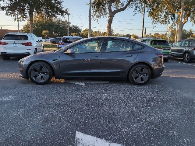 Used 2021 Tesla Model 3 Standard Range Plus image 3