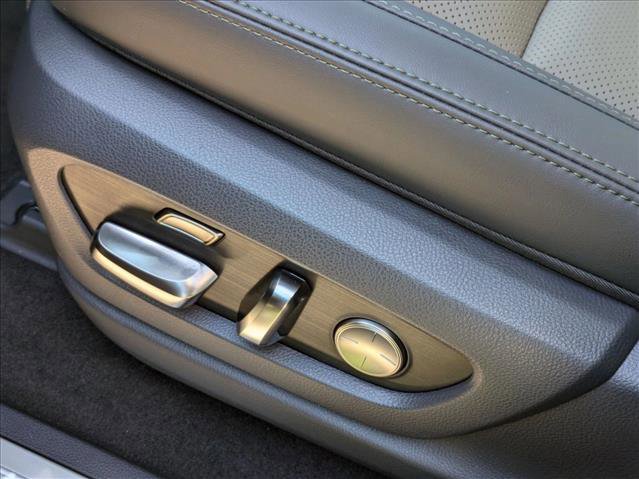New 2025 Lexus LX 700h Overtrail image 4