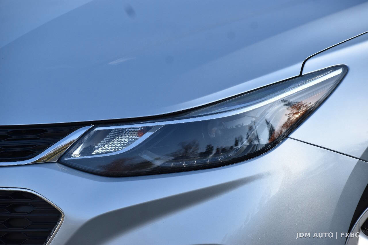 Used 2017 Chevrolet Cruze LT w/ Convenience Package image 36