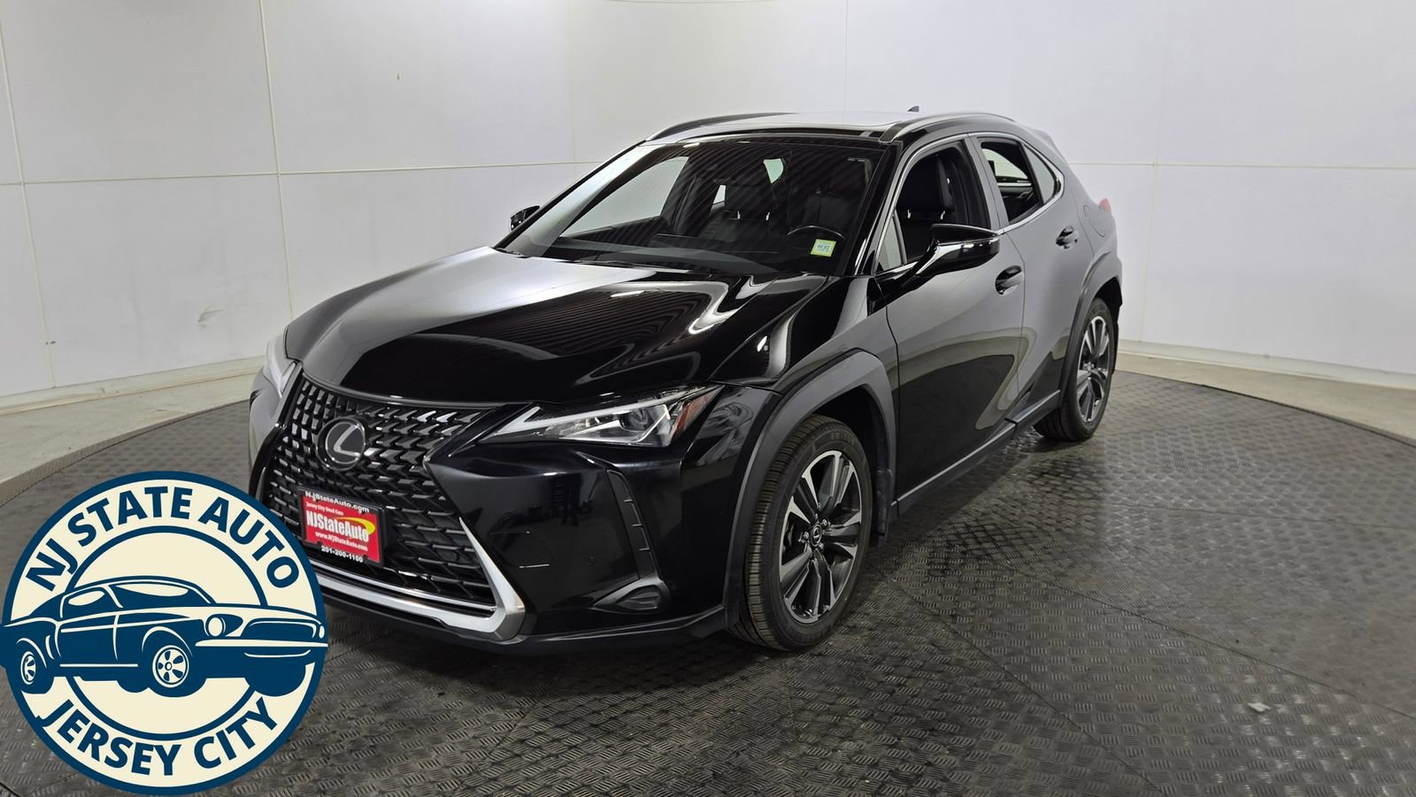 Used 2019 Lexus UX 200 FWD image 3