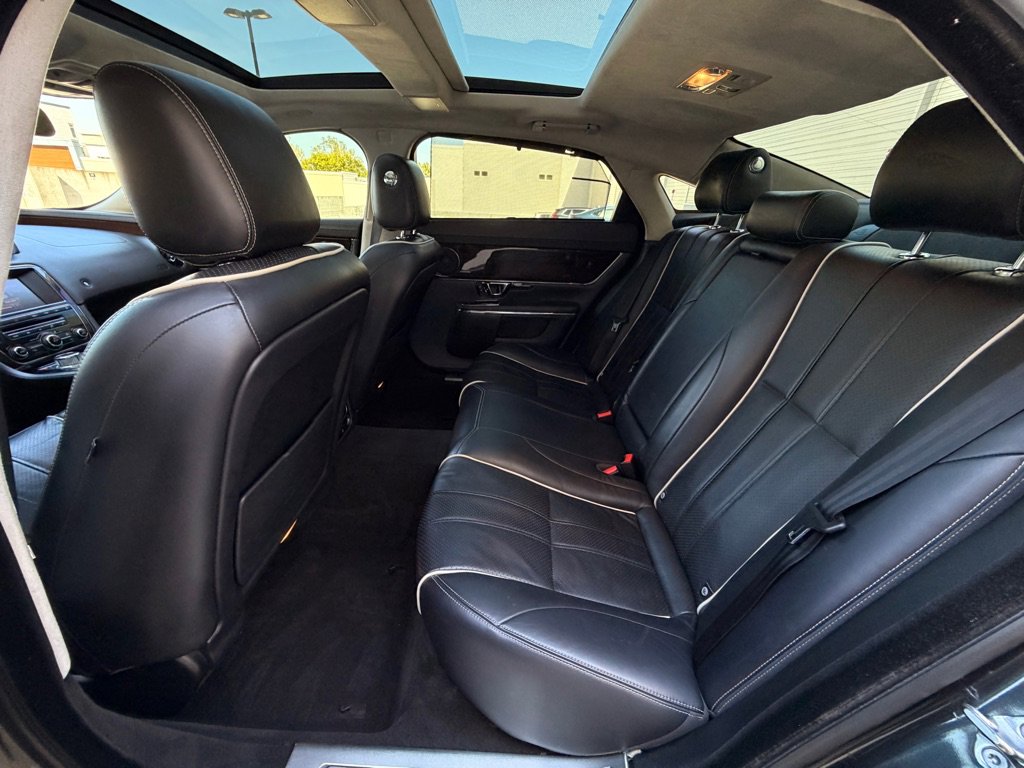 Used 2014 Jaguar XJ L Portfolio RWD image 14